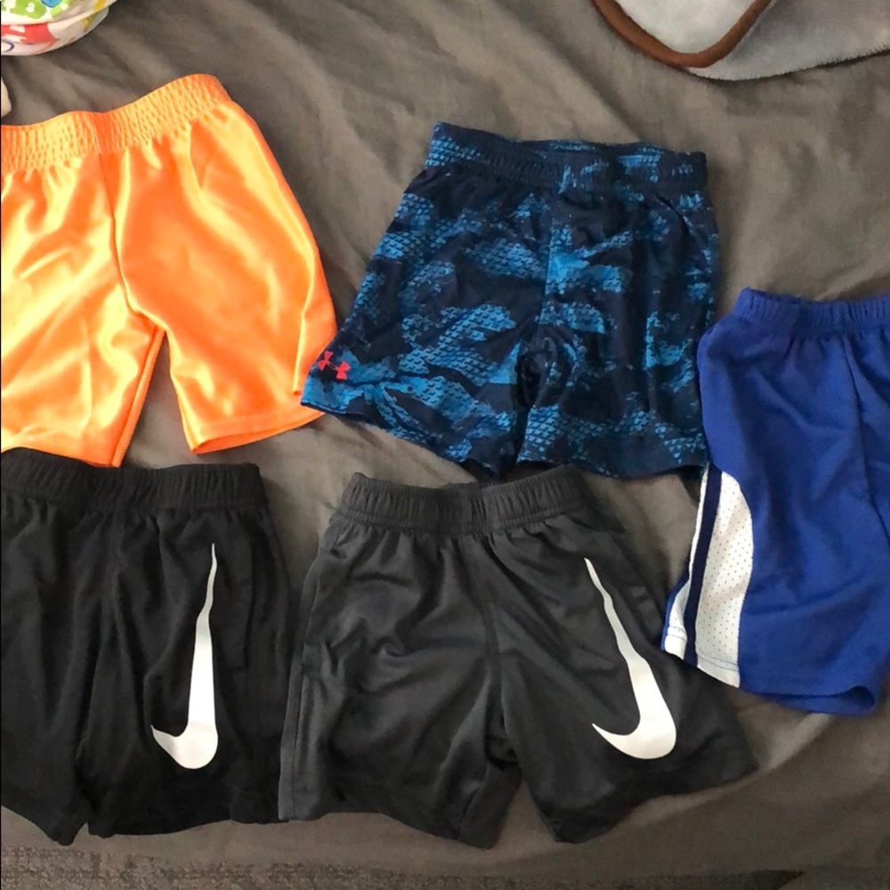 Toddler boy’s 3T polyester shorts